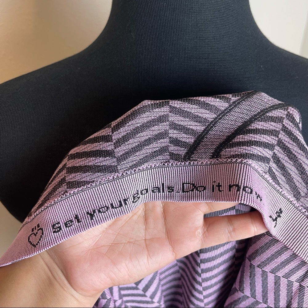 Lululemon Run: Swiftly Tech Racerback Size 8 - image 6